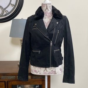 EUC Levi’s Black Leather Faux Fur Collar Moto Jacket M